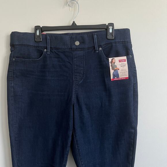 Levi's Shaping Perfect Pull On Skinny Super Stretch Jegging 16 NWT - Picture 2 of 8